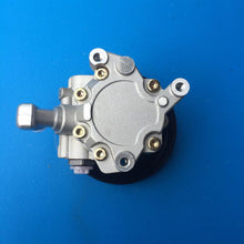Load image into Gallery viewer, Mercedes Benz M-Class ML320 350 430 500 W163 Power Steering Pump New!! ME008