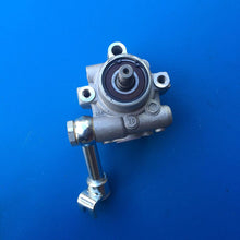Load image into Gallery viewer, Nissan Murano Z50 2005 - 2007 Power Steering Pump New!! NSP1010