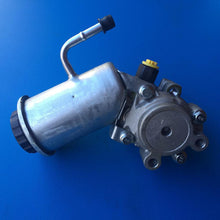 Load image into Gallery viewer, New Power Steering Pump Suitable For Toyota Hilux VZN Petrol V6 02-06  New!! TO023